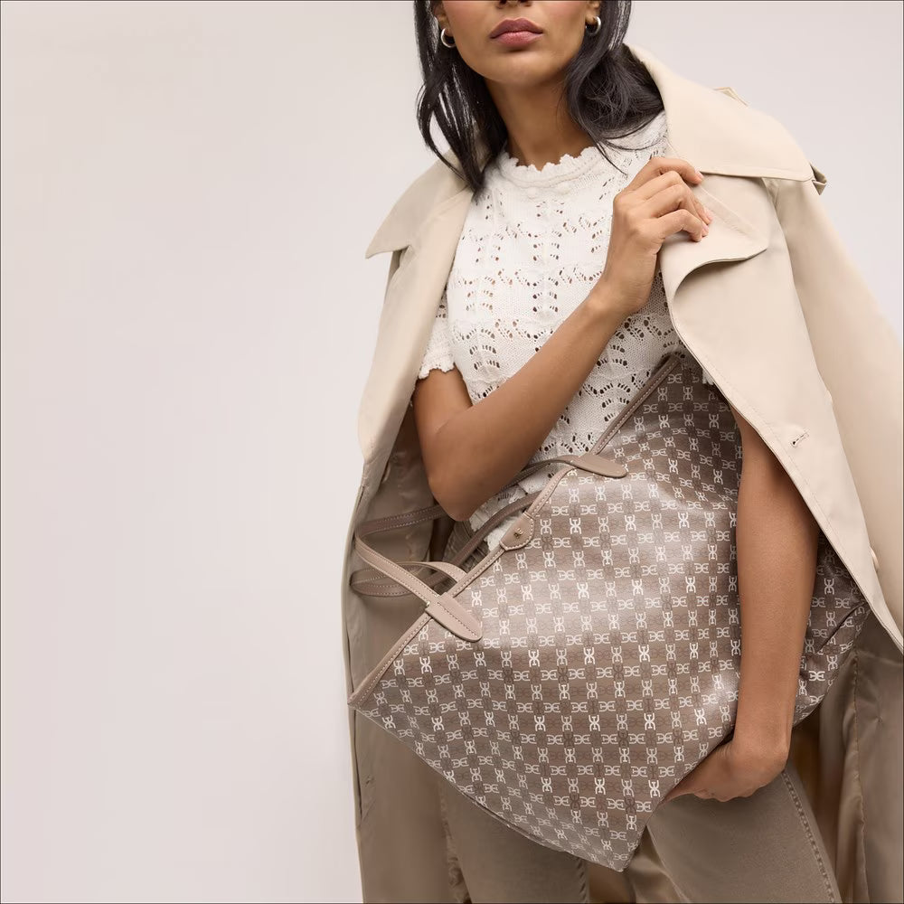 Harper Medium Monogram Shopper