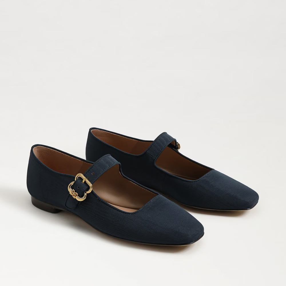 Michaela Mary Jane Flat